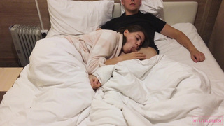 Минет от сестры был как раз кстати во время вечернего киносеанса