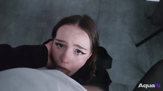 Милая анимешница оказалась умелой минетчицей, высосала хуй, как лимон