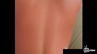 Трахает брюнетку и снимает своё домашнее кино